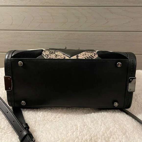 Coach Retail Quilted Exotic Swagger 27 - Rare item in black white and snakeskin - Picture 9 of 13